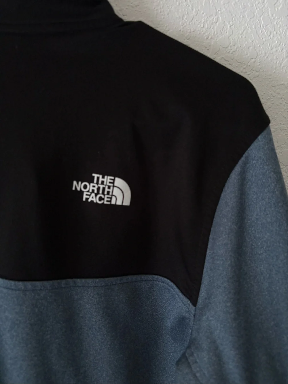 The North Face Black & Steel Blue Quarter-Zip Fleece Pullover